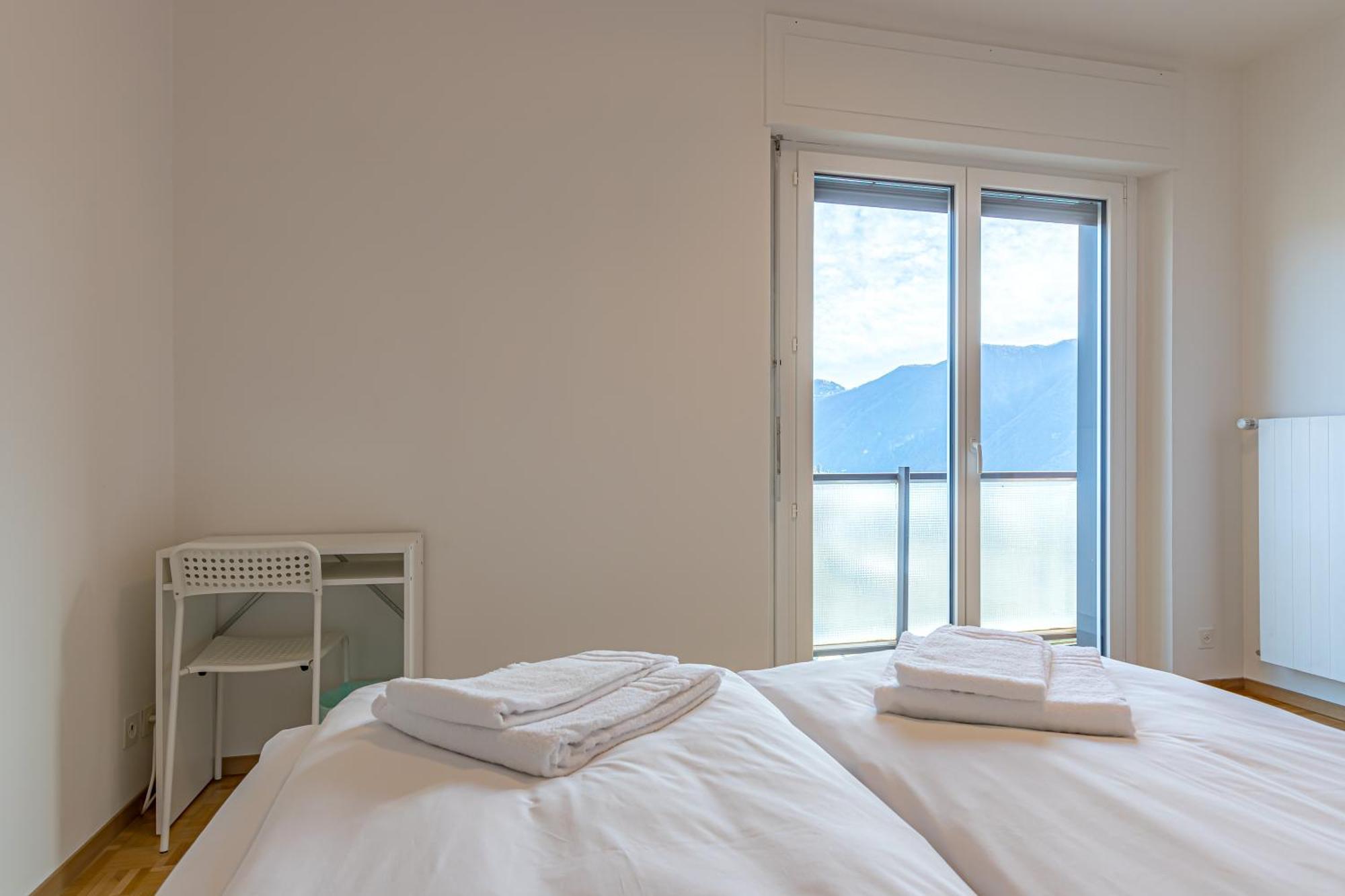 Imperial Of Lugano 4 With A Lake View Behind The Station And 10 Min From The Lake Apartment Exterior photo